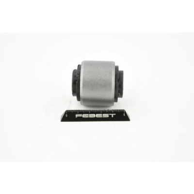 Bilde av FEBEST VWAB 018 Styrestang Lagring bakaksel, ytre VOLKSWAGEN: Passat B6 Variant, Touran I, Tiguan SKODA: Octavia 2 Combi, Superb II Stasjonsvogn