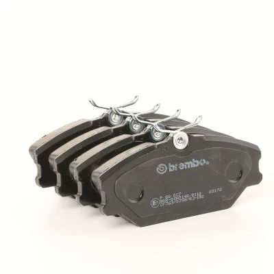 Bilde av BREMBO P 68 027 Bremseklosser ekskl. slitasjevarselkontakt med bremsecaliperskruer tilbehør RENAULT: Scénic 1, CLIO 2, Megane I Grandtour