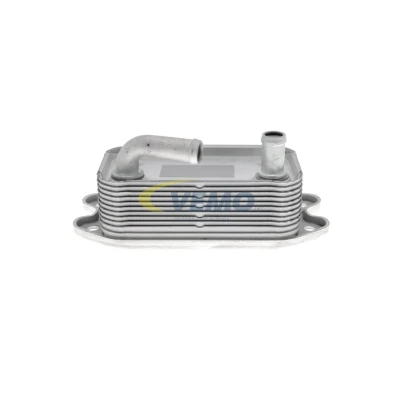 Bilde av VEMO V95 60 0006 Oljekjøler uten pakning Original Quality VOLVO: V50, V70 3, S80 II