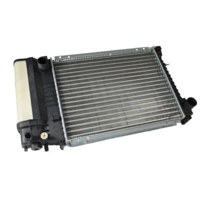 Bilde av THERMOTEC D7B001TT Radiator Aluminium, plast 440 329 32 Manuel girkasse Kjøleribber satt sammen mekanisk BMW: 5 Sedan, 3 Coupé, Sedan